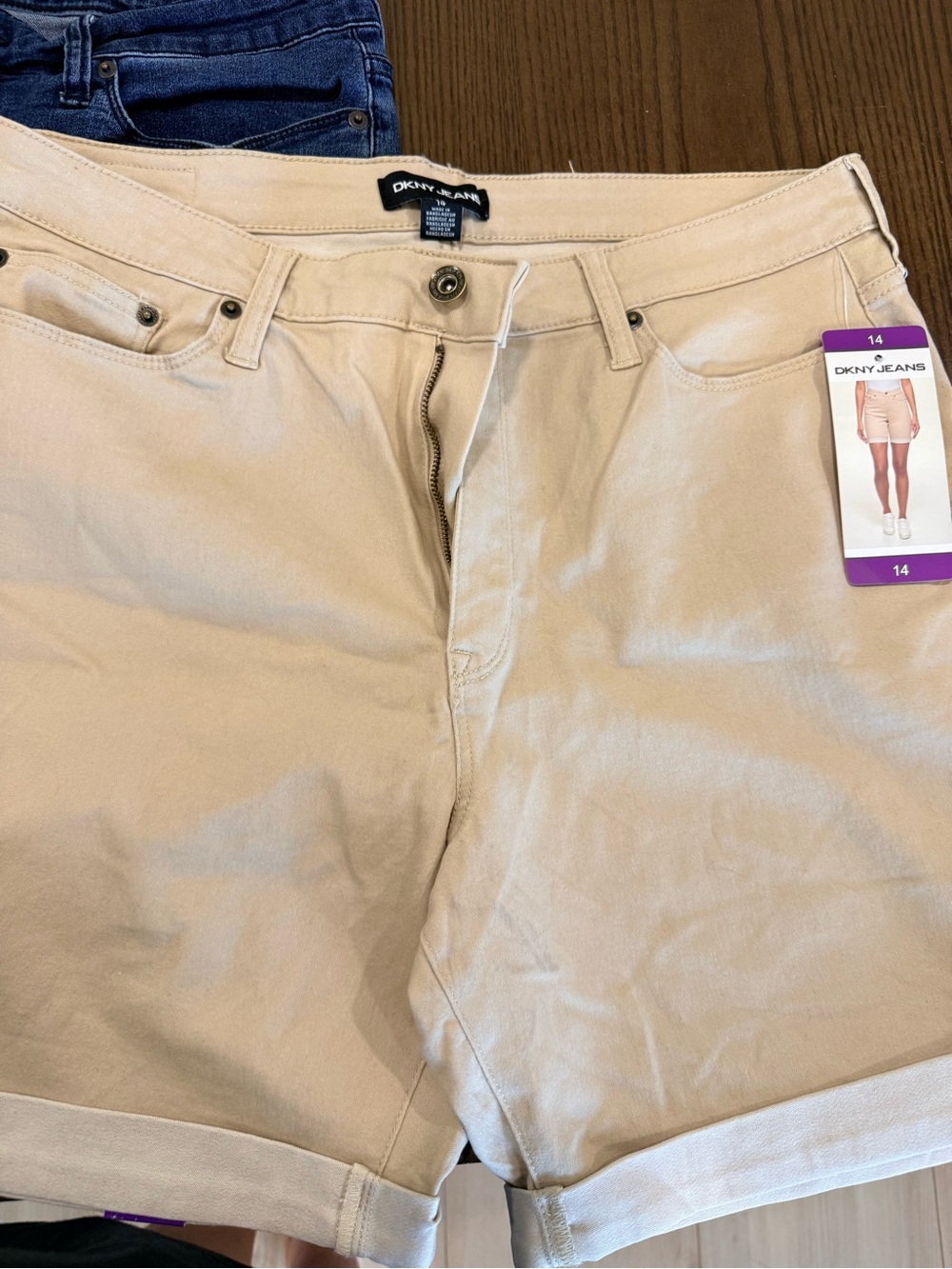 DKNY Jeans NWT Khaki Bermuda Shorts